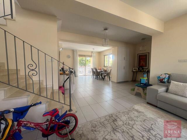 detachedHouse-10-3-BED-VILLA-PERNERA-8381.jpg