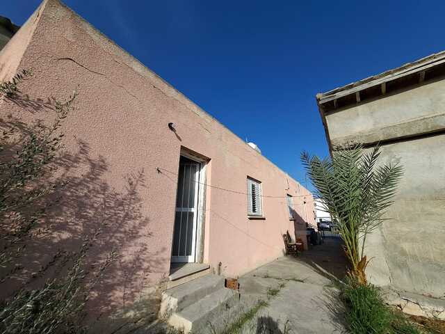 bungalow-1-bungalow-in-aradippou-9444-2.jpg
