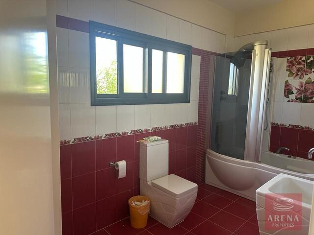 detachedHouse-25-3-bed-villa-inFrenaros-7948.jpg