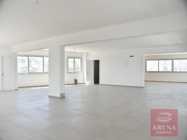 realEstateForBusiness-69a86c4486724.jpg