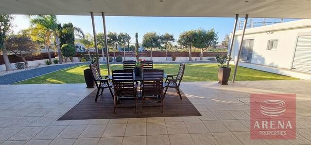 bungalow-69c15378e7703.jpg