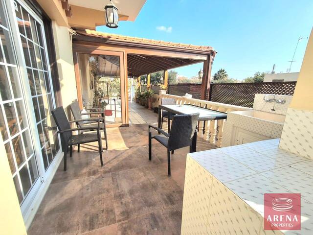 detachedHouse-14-5-BED-VILLA-LIVADIA-9182-6.jpg