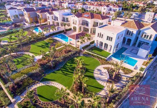 detachedHouse-4-6-BED-VILLA-IN-PERVOLIA-6867-1.jpg