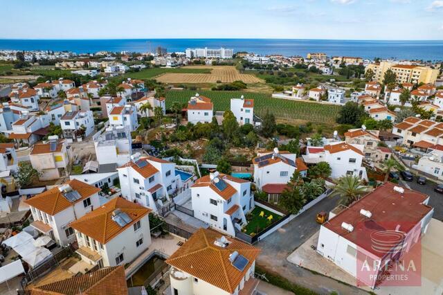 Amazing 3-Bedroom Villa for Sale in Pernera – photo 16