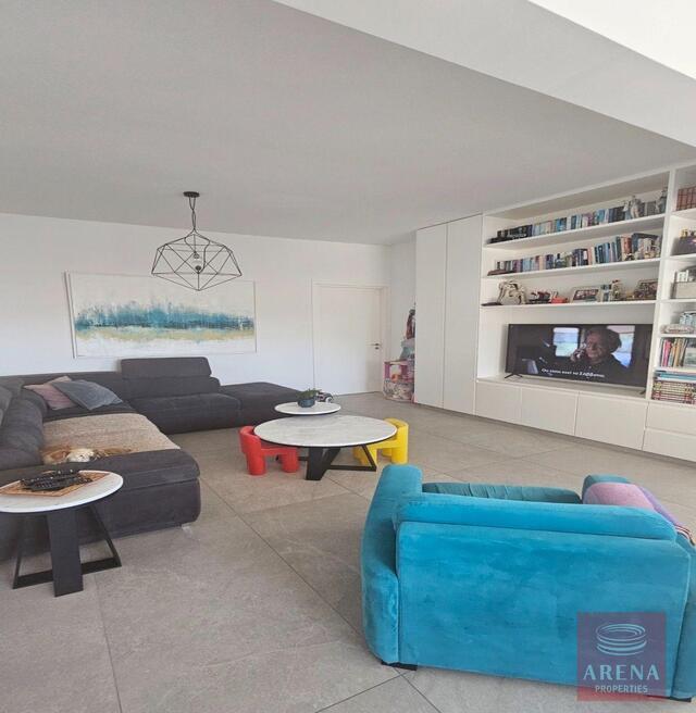 apartment-6a3105360fcc1-1.jpg