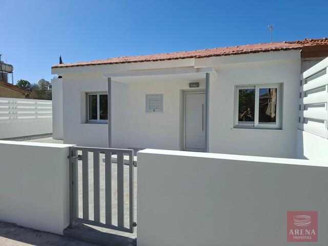3 Bedroom Bungalow for sale in Agios Nicolaos - Fully Renovated – photo 2