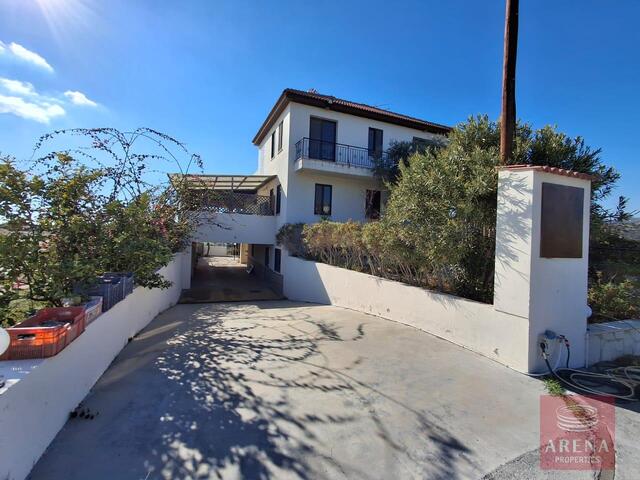 detachedHouse-2-7-BED-VILLA-KALAVASSOS-9083.jpg