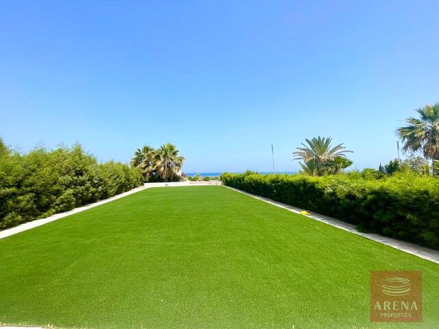 5 Bed Villa in Pervolia – photo 4