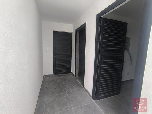 penthouse-6a3a5eb784cbb-3.jpg