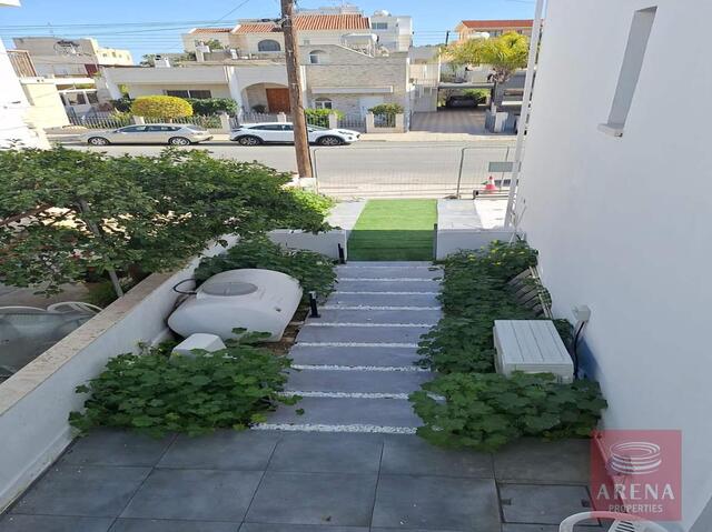 realEstateForBusiness-69f1f570ee3e0-4.jpg