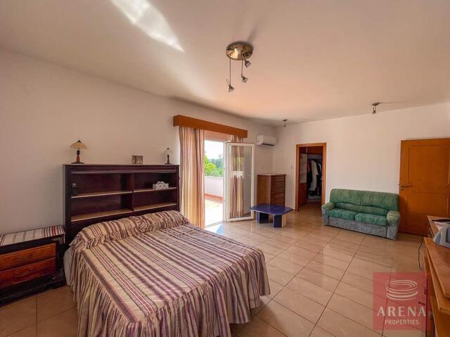 Luxury 6 Bed-Villa For Sale In Ayia Napa – photo 31