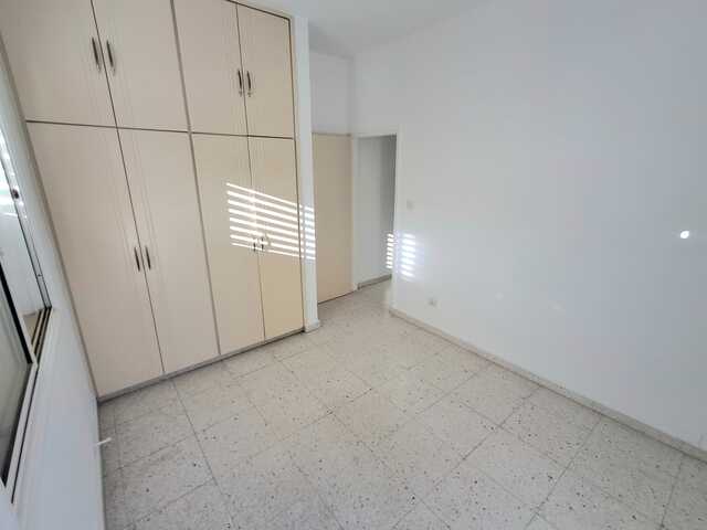 realEstateForBusiness-1-BUILDING-OROKLINI-10254-26.jpg