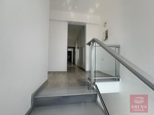 detachedHouse-21-VILLA-IN-DEKELIA-8336.jpg