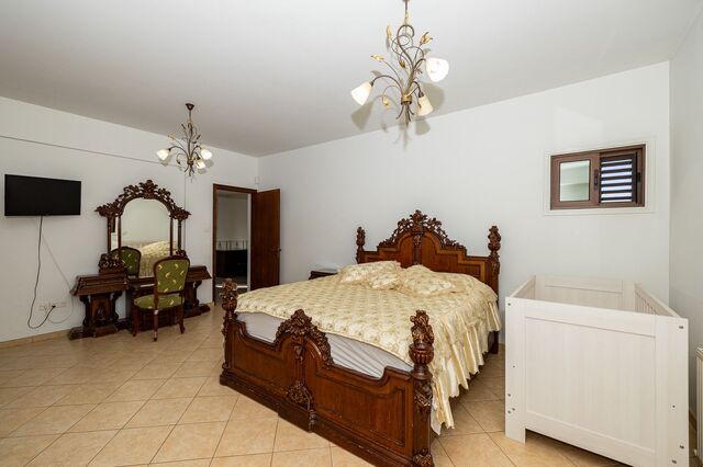 detachedHouse-31-5-bed-villa-kiti-10152.jpg