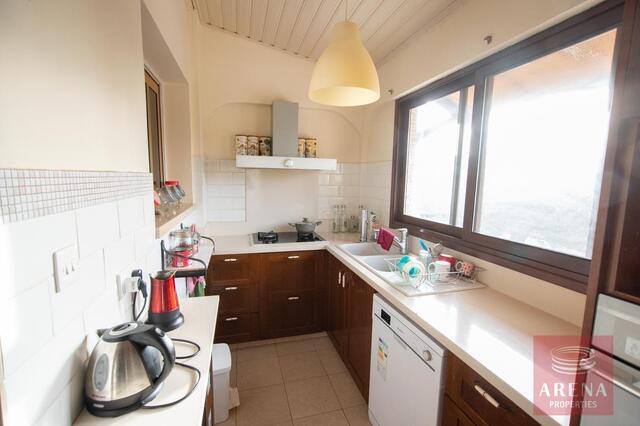 detachedHouse-27-5-bed-villa-in-Pervolia-6045.jpg