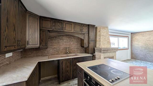 detachedHouse-6a3d67c8baf76-1.jpg