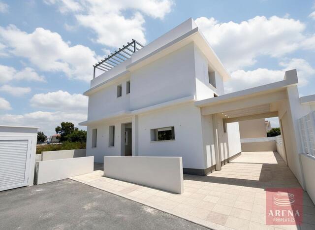 Villa in Pervolia – photo 1
