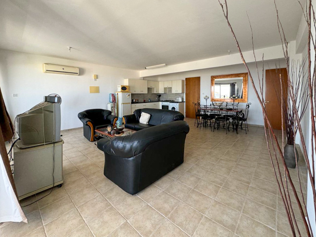 apartment-2-4-BED-APT-DERYNIA-9351.jpg