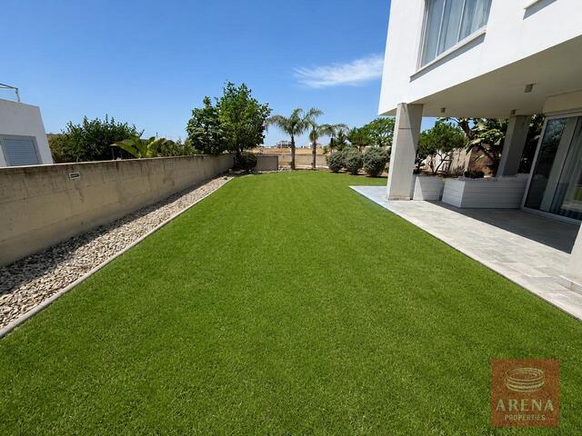 detachedHouse-6a26ac8147186.jpg