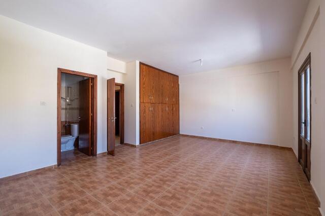 detachedHouse-1-4-BED-HOUSE-AGIOS-THEODOROS-10106-4.jpg