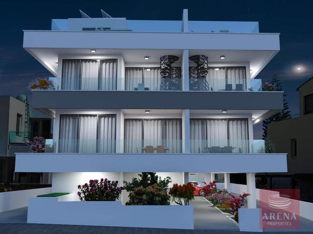 penthouse-6a3a6e7e14171-5.jpg