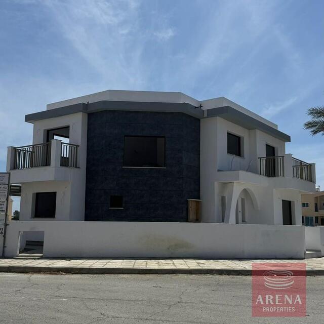 detachedHouse-6a2010983e88c-1.jpg