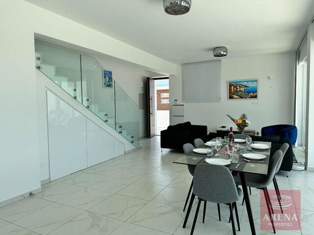 detachedHouse-69fc7b9829641-2.jpg