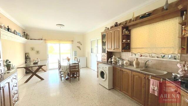 detachedHouse-19-VILLA-IN-ANAFOTIDA-9094.jpg