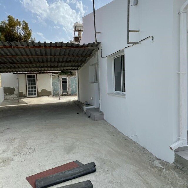 bungalow-1-BUNGALOW-IN-LIVADIA-9465-11.jpeg