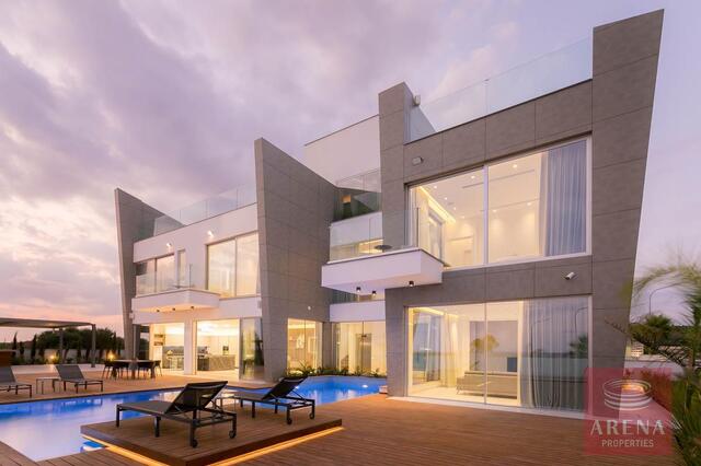 Villa in Ayia Napa for Sale – photo 1