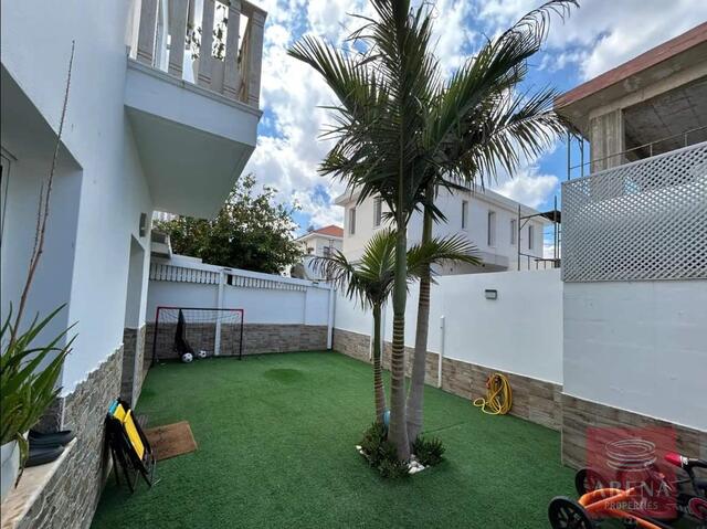 3-Bed House for Sale in Frenaros – €249,000 – photo 2