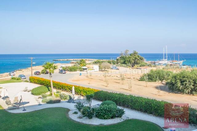 Beachfront Apartment in Protaras – photo 12