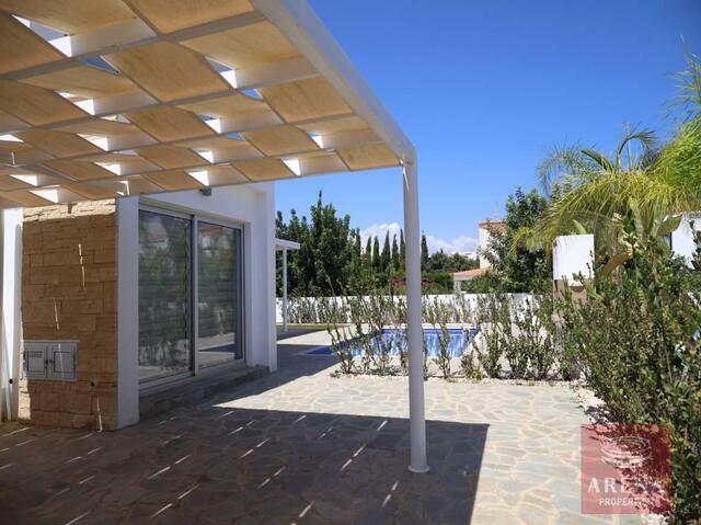 detachedHouse-69b80a15852ed-1.jpg