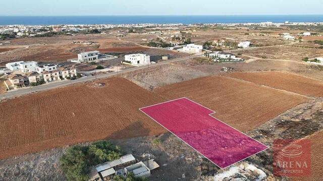 land-2-PARALIMNI-LAND-7827.jpeg