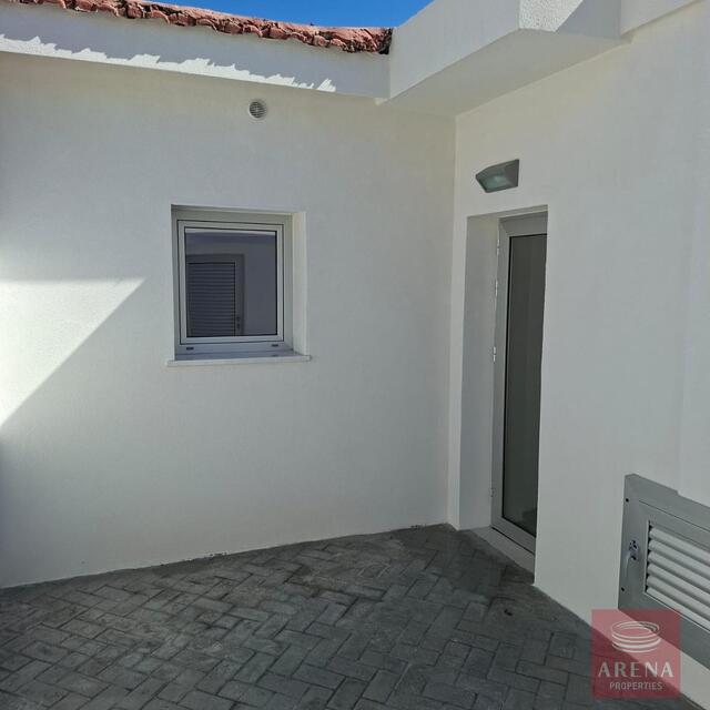 3 Bedroom Bungalow for sale in Agios Nicolaos - Fully Renovated – photo 8