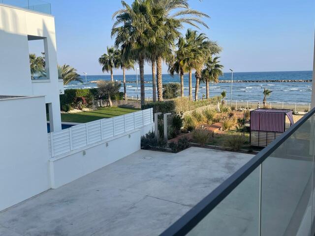 2-Bedroom Seafront Apartment in Larnaca – photo 7