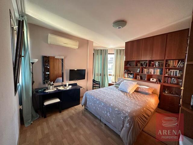 detachedHouse-22-4-BED-VILLA-IN-LARNACA-8978.jpg