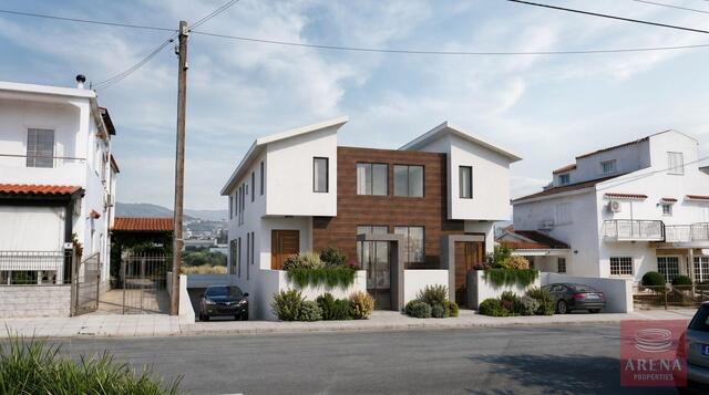detachedHouse-6a0f40617b79e.jpg