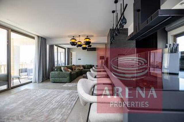 apartment-6996ca8037135-2.jpg