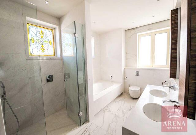 5 Bed Villa in Pervolia – photo 16