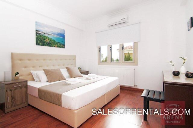 detachedHouse-16-6-BED-villa-in-paralimni-5449.jpeg