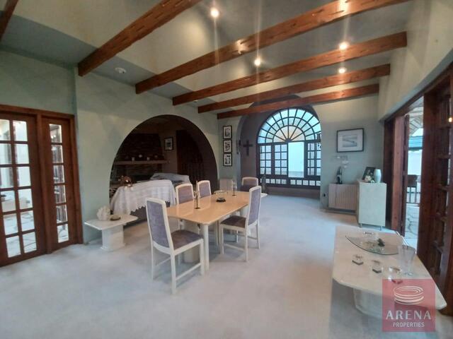 detachedHouse-18-3-BED-VILLA-IN-PYLA-7456-1.jpg