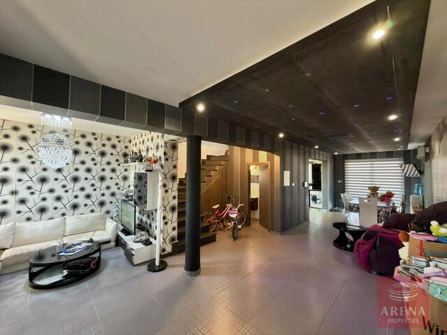 detachedHouse-6a71b90772197.jpg