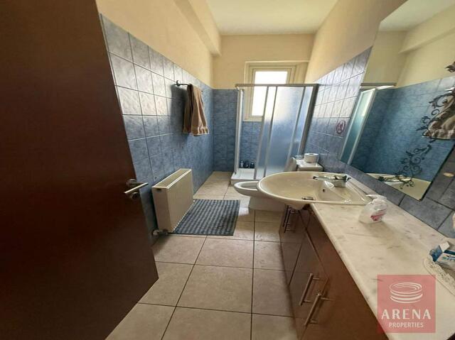 detachedHouse-69f89f1788a2f.jpg
