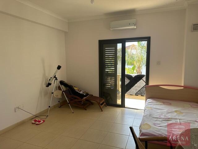 detachedHouse-17-3-bed-villa-inFrenaros-7948.jpg