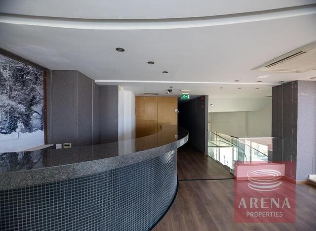 realEstateForBusiness-6996db7239b12-1.jpg