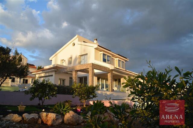 detachedHouse-3-VILLA-CYPRUS-4491.jpg
