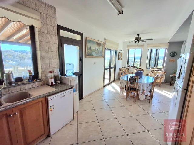 detachedHouse-21-7-BED-VILLA-KALAVASSOS-9083.jpg
