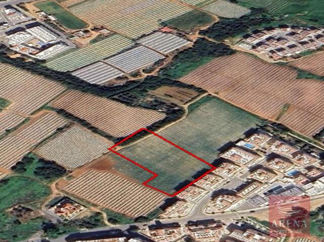 land-69ef450ce9814.jpg