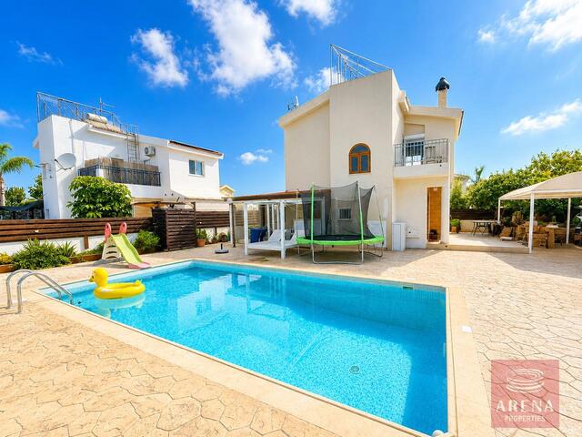 Beautiful 2-Bedroom Villa with Private Swimming Pool in Ayia Thekla – photo 1